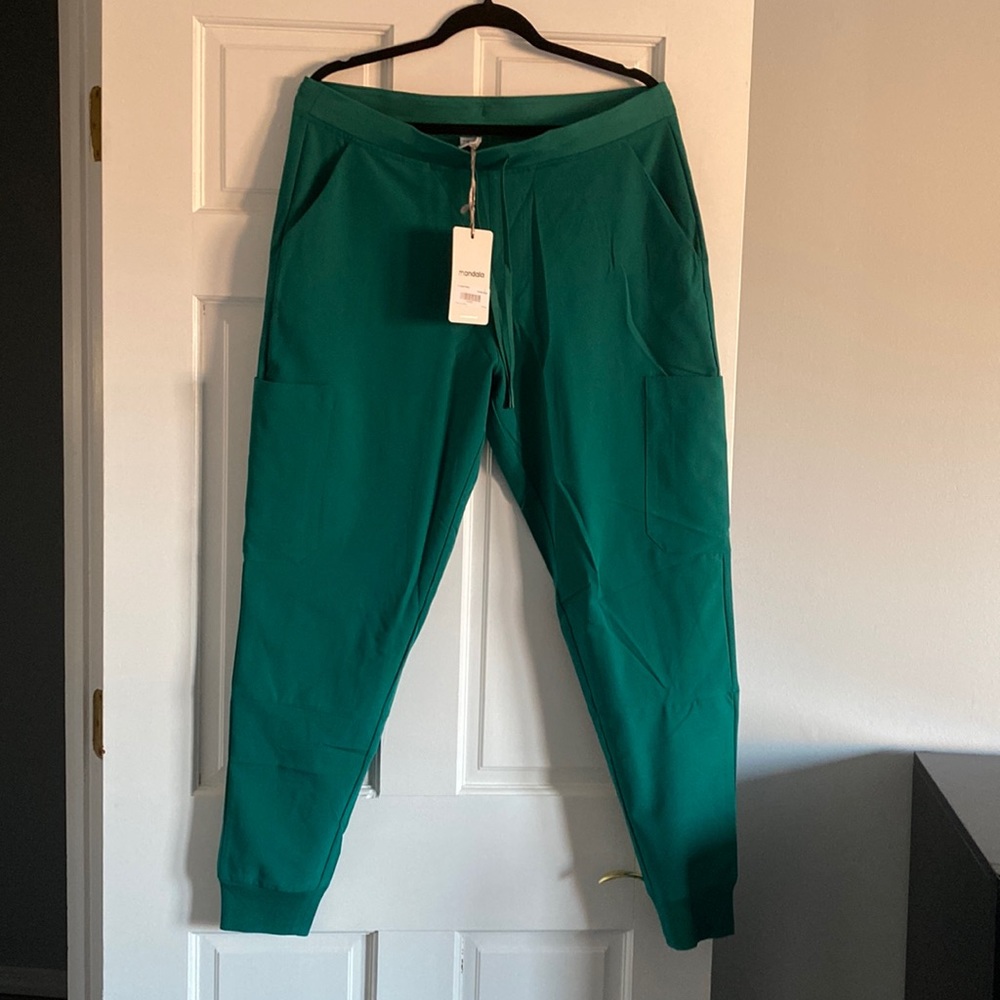 Mandala hunter green jogger scrubs